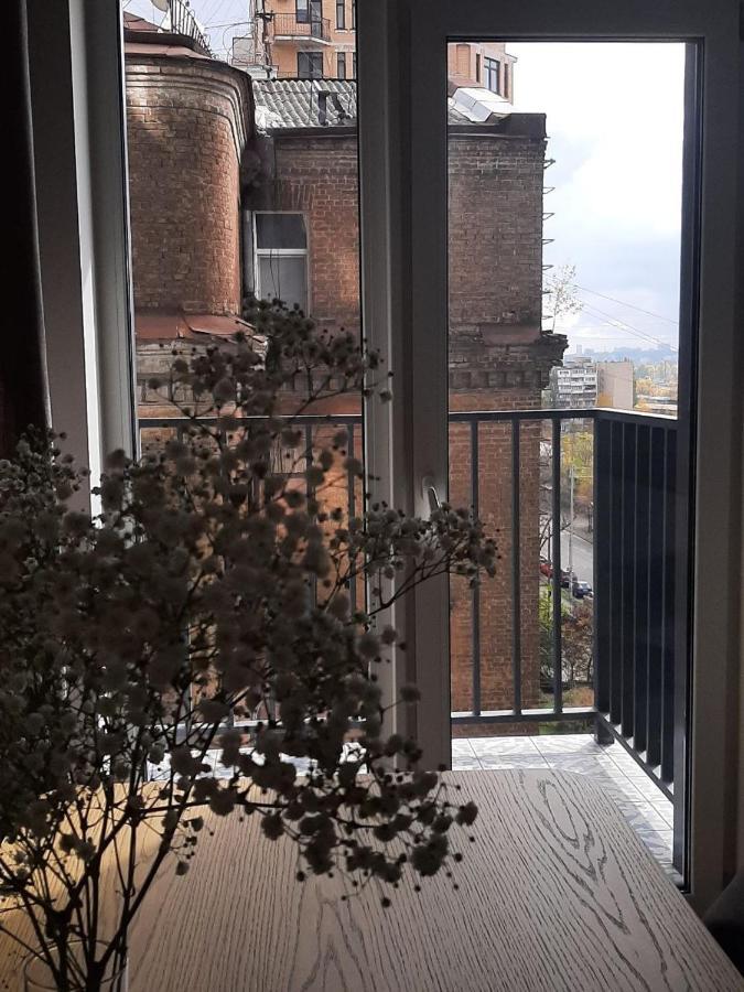 Lovely Uncle Botanical Gardens Studio W Balcony 키예프 외부 사진